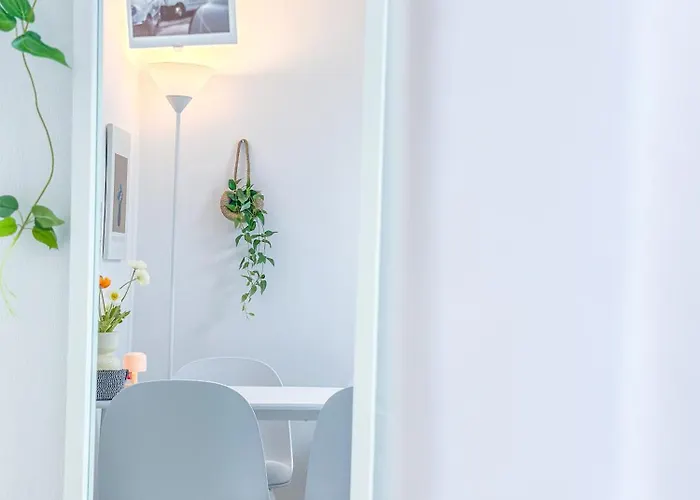 Apartment Boutique, Gangnam - Foreigners Only Seoul