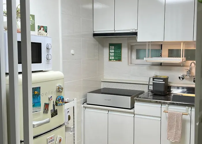 Apartment Boutique, Gangnam - Foreigners Only